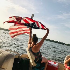 Meet your Posher, Vina